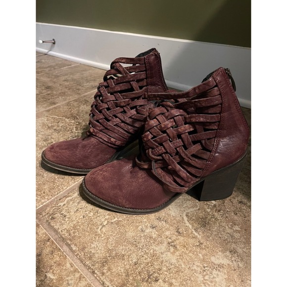 Free People Shoes - Free People Canyons Woven Booties Womens 39/8 Maroon Good Boho Ankle Boots‎